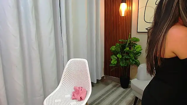 Sharlotte Milk online show from 01.10.25