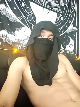 Snapshot of Gambit_69420 chatting on 11.19.25 Gambit 69420 online show from 11.19.25