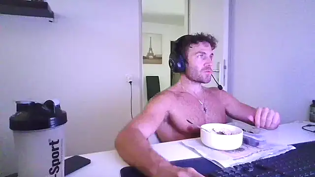 Snapshot of alpha-hunk chatting on 06.25.26 alpha-hunk online show from 06.25.26