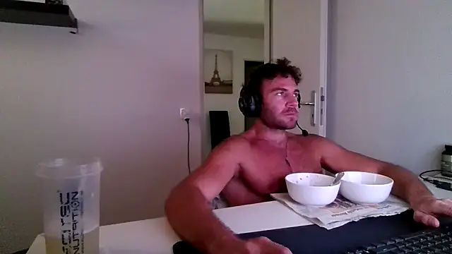 Snapshot of alpha-hunk chatting on 06.26.26 alpha-hunk online show from 06.26.26