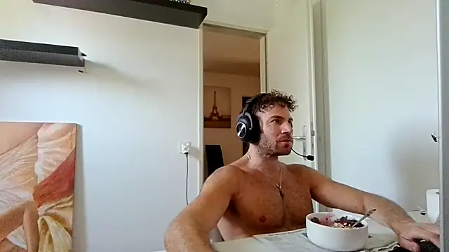 Snapshot of alpha-hunk chatting on 06.29.26 alpha-hunk online show from 06.29.26