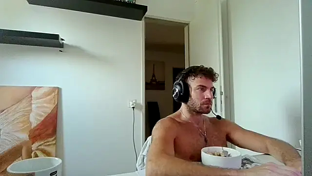 Snapshot of alpha-hunk chatting on 06.30.26 alpha-hunk online show from 06.30.26