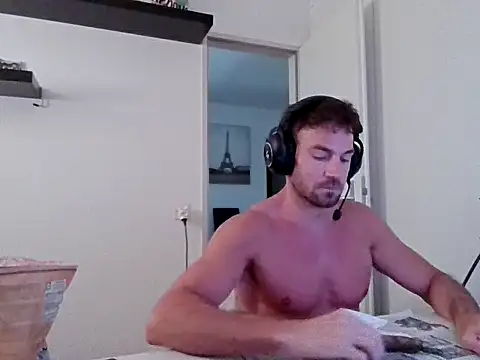 Snapshot of alpha-hunk chatting on 07.07.26 alpha-hunk online show from 07.07.26