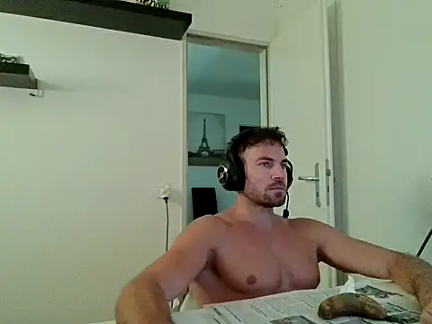 Snapshot of alpha-hunk chatting on 07.07.26 alpha-hunk online show from 07.07.26