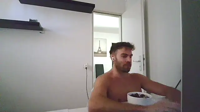 Snapshot of alpha-hunk chatting on 07.10.26 alpha-hunk online show from 07.10.26