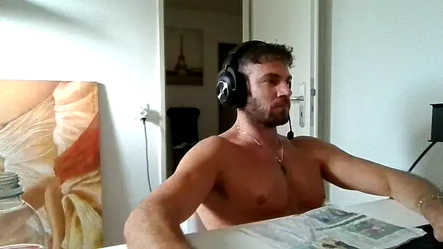 Snapshot of alpha-hunk chatting on 07.18.26 alpha-hunk online show from 07.18.26