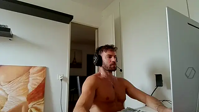 Snapshot of alpha-hunk chatting on 07.19.26 alpha-hunk online show from 07.19.26