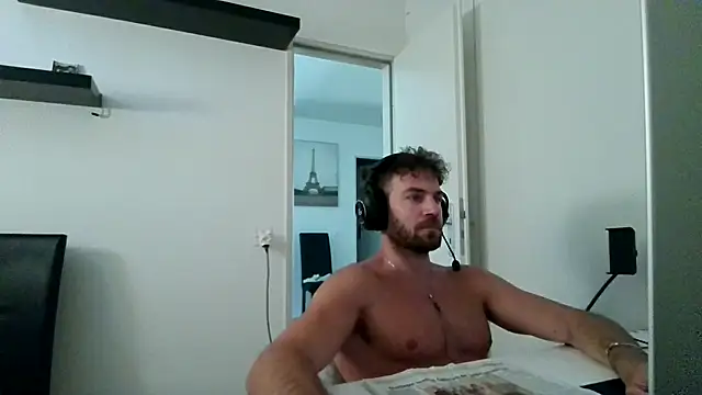 Snapshot of alpha-hunk chatting on 07.22.26 alpha-hunk online show from 07.22.26