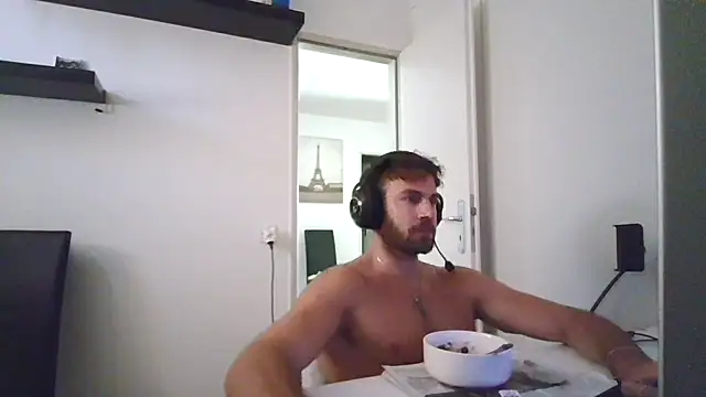 Snapshot of alpha-hunk chatting on 07.23.26 alpha-hunk online show from 07.23.26
