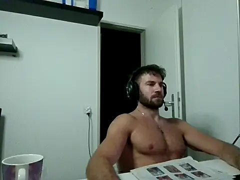 Snapshot of alpha-hunk chatting on 07.24.26 alpha-hunk online show from 07.24.26