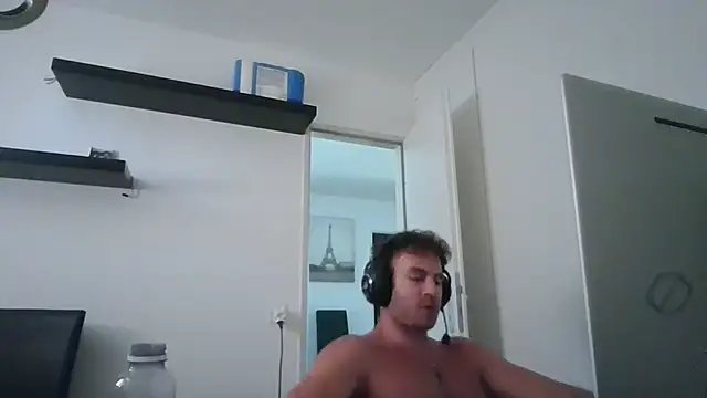 Snapshot of alpha-hunk chatting on 08.01.26 alpha-hunk online show from 08.01.26