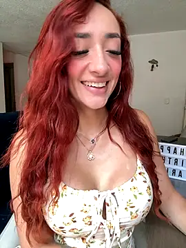 Snapshot of ariiel_ chatting on 01.06.26 ariiel online show from 01.06.26