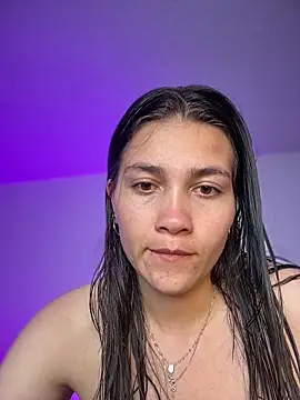 Snapshot of aurora_divine chatting on 05.15.26 aurora divine online show from 05.15.26