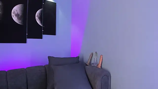 Snapshot of maddy_walker chatting on 02.22.25 maddy walker online show from 02.22.25