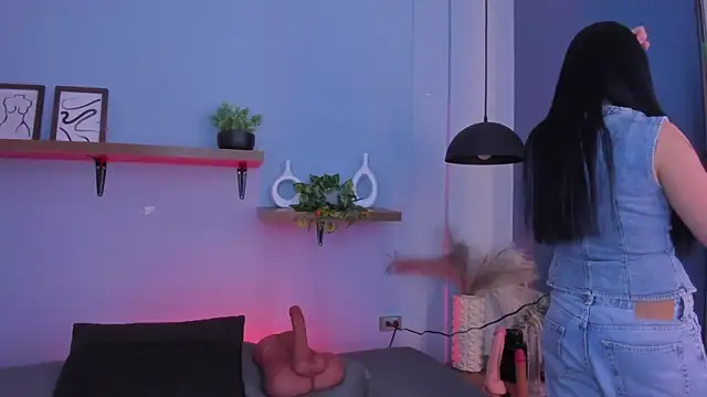 Snapshot of maddy_walker chatting on 11.08.25 maddy walker online show from 11.08.25