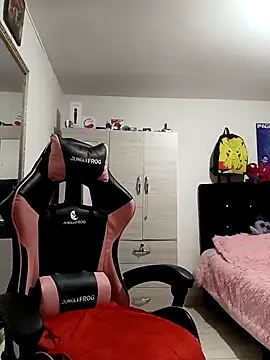 Lucyy-hess online show from 12.14.24