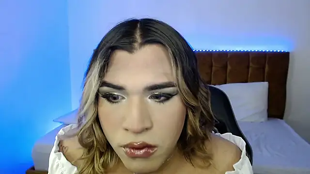 Snapshot of alexiaaross chatting on 09.11.25 alexiaaross online show from 09.11.25