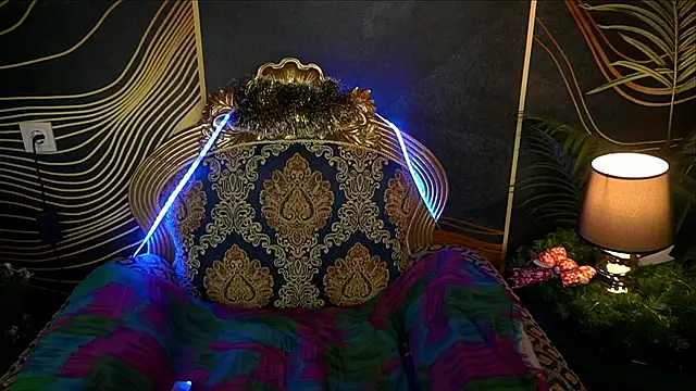 Snapshot of VeronikaVel chatting on 12.29.24 VeronikaVel online show from 12.29.24