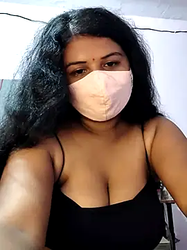 Snapshot of Dr_Chhaya chatting on 07.07.26 Dr Chhaya online show from 07.07.26