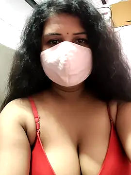 Snapshot of Dr_Chhaya chatting on 07.20.26 Dr Chhaya online show from 07.20.26
