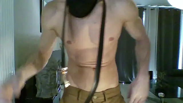 Snapshot of ApollonFit_x69 chatting on 03.12.25 ApollonFit x69 online show from 03.12.25