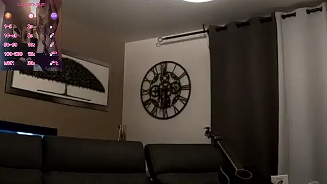 Snapshot of ApollonFit_x69 chatting on 11.08.25 ApollonFit x69 online show from 11.08.25