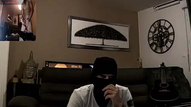 Snapshot of ApollonFit_x69 chatting on 11.13.25 ApollonFit x69 online show from 11.13.25