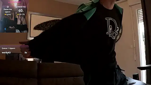 Snapshot of ApollonFit_x69 chatting on 11.19.25 ApollonFit x69 online show from 11.19.25