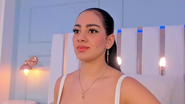 Snapshot of mallie_quinn chatting on 01.08.26 mallie quinn online show from 01.08.26