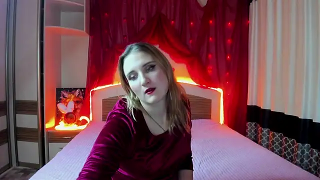 Snapshot of Miss_Elsa_ chatting on 12.14.25 Miss Elsa online show from 12.14.25