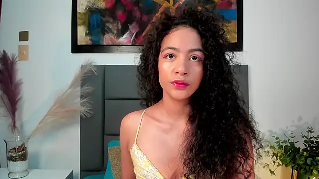 Snapshot of AntonellaHall_ chatting on 10.20.25 AntonellaHall online show from 10.20.25