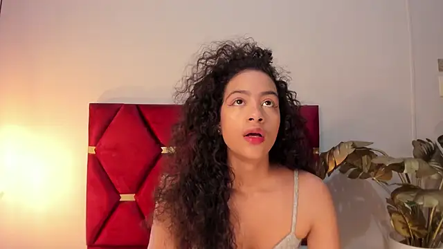 Snapshot of AntonellaHall_ chatting on 10.21.25 AntonellaHall online show from 10.21.25