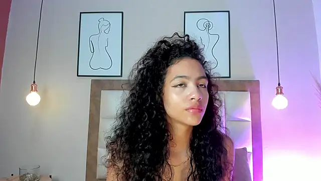 Snapshot of AntonellaHall_ chatting on 12.15.25 AntonellaHall online show from 12.15.25