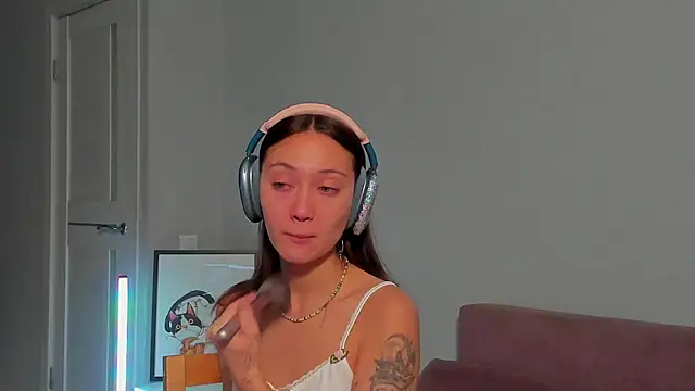 EllaSky xoxo online show from 12.26.24