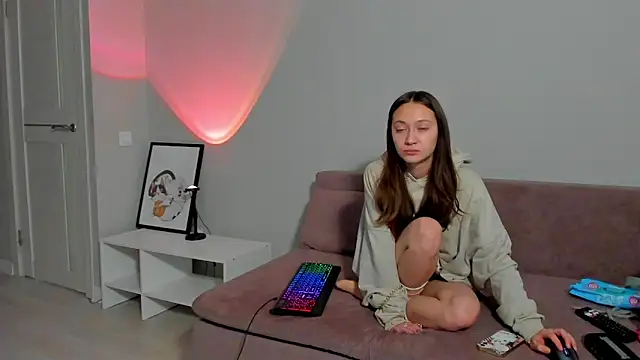 EllaSky xoxo online show from 01.20.25