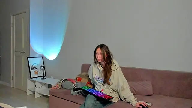 EllaSky xoxo online show from 02.05.25