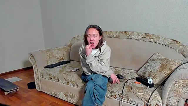 EllaSky xoxo online show from 03.13.25