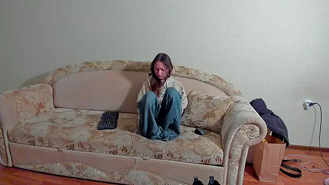 EllaSky xoxo online show from 03.20.25