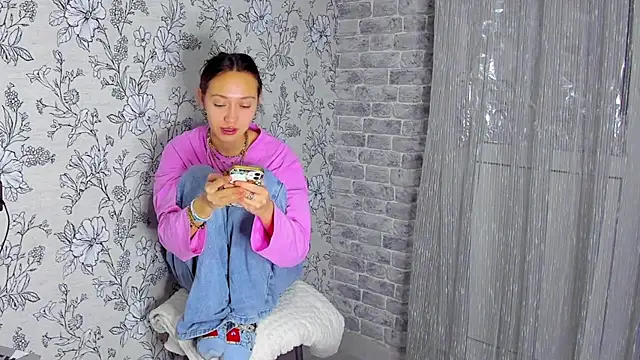 EllaSky xoxo online show from 11.23.25