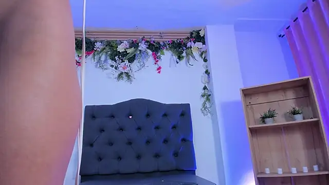 Alyssa jones online show from 02.21.25