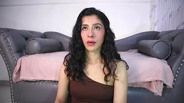 Alyssa jones online show from 06.12.26