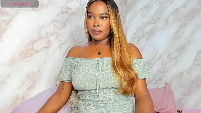 Kaseydelvey online show from 12.12.24