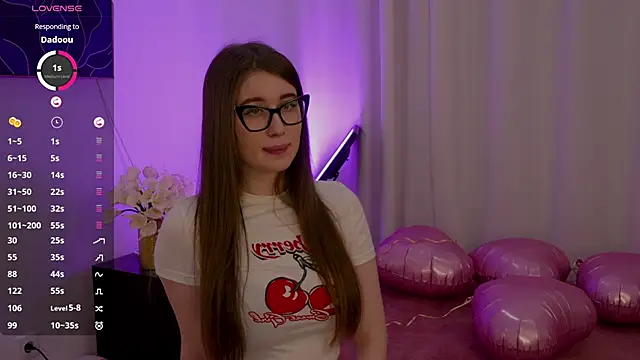 Lilly Colins online show from 03.01.25