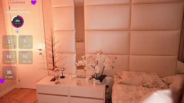 Lilly Colins online show from 01.18.26