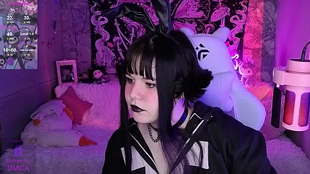 Snapshot of ClaireFaers_ chatting on 11.24.25 ClaireFaers online show from 11.24.25