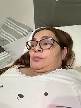 Snapshot of AntonellaAlondra4 chatting on 11.25.25 AntonellaAlondra4 online show from 11.25.25