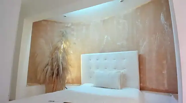 Snapshot of APRILL_FOXX chatting on 03.05.25 APRILL FOXX online show from 03.05.25