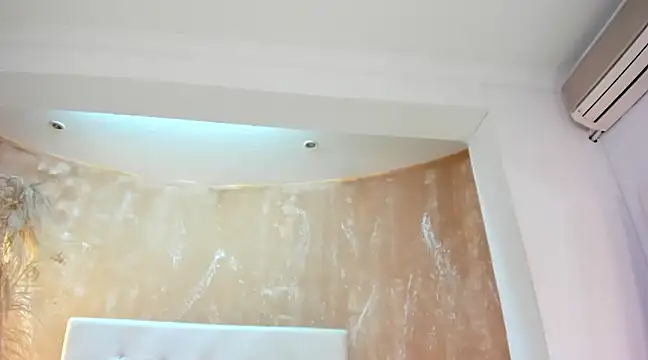 Snapshot of APRILL_FOXX chatting on 03.05.25 APRILL FOXX online show from 03.05.25