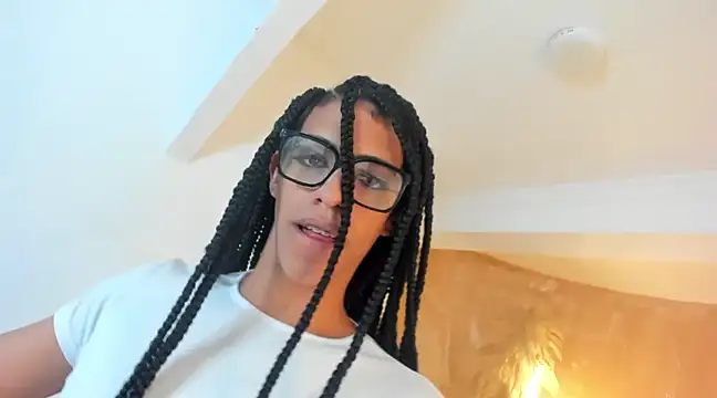 Snapshot of APRILL_FOXX chatting on 03.11.25 APRILL FOXX online show from 03.11.25