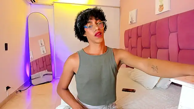 Snapshot of APRILL_FOXX chatting on 10.07.25 APRILL FOXX online show from 10.07.25